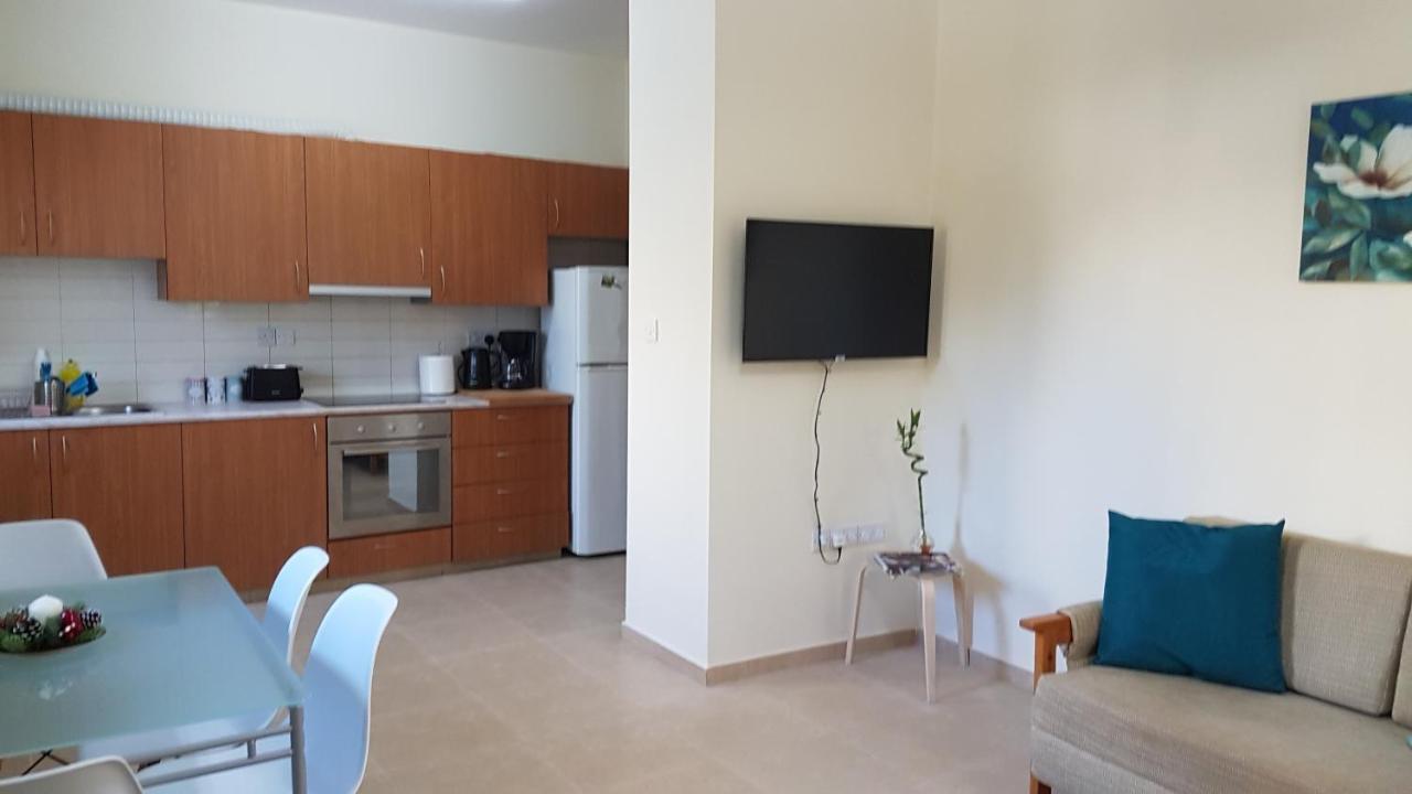 Kerynia Apartments Paphos ภายนอก รูปภาพ