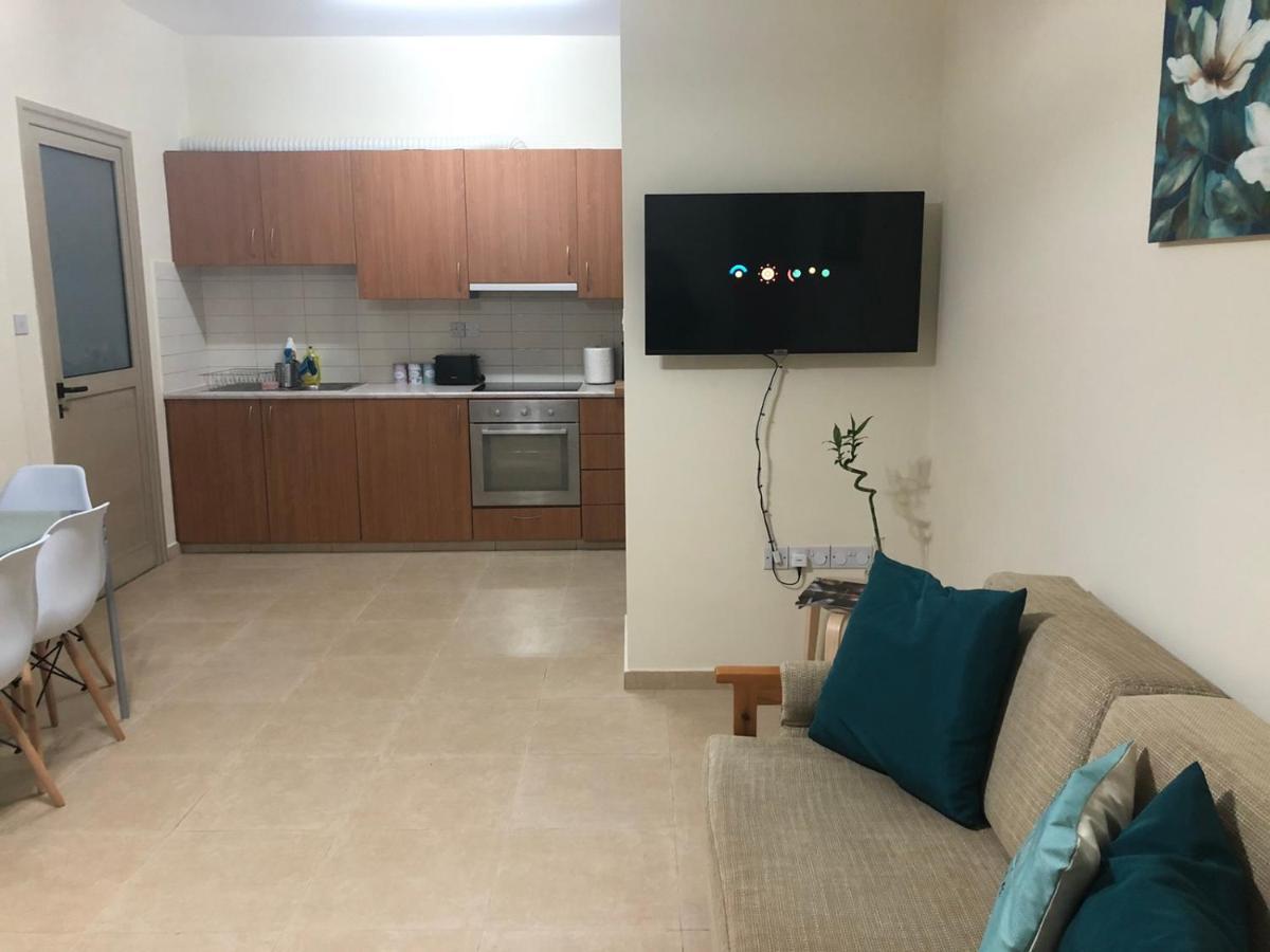 Kerynia Apartments Paphos ภายนอก รูปภาพ