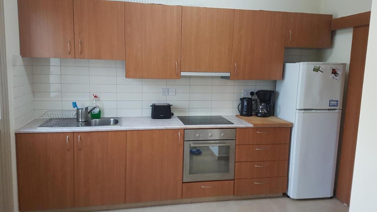 Kerynia Apartments Paphos ภายนอก รูปภาพ