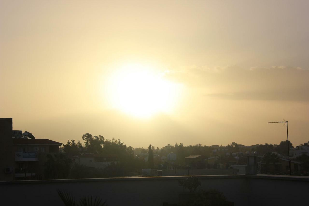 Kerynia Apartments Paphos ภายนอก รูปภาพ