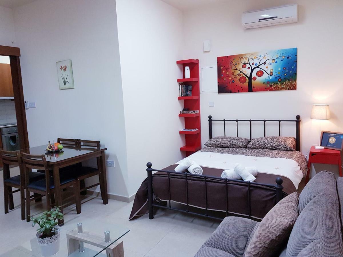 Kerynia Apartments Paphos ภายนอก รูปภาพ